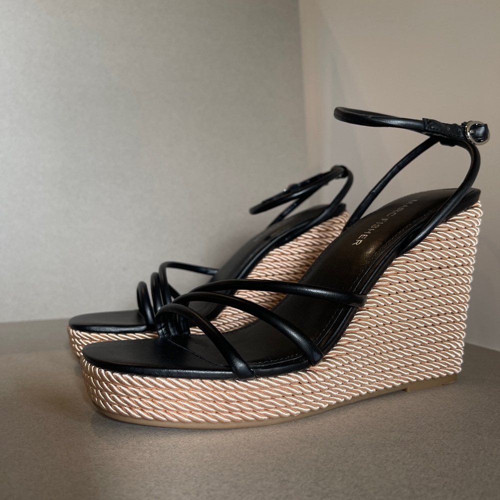 💫 Marc Fisher Wedge Sandals - NEW 💫